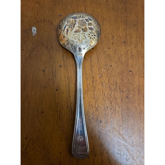 Sheffield England Silver Plated Berry Embossed EPNS Serving Spoon Vintage - Picture 2 of 3